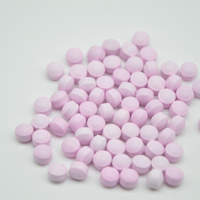 Os produtos eficientes da marca própria passam tabuletas do ácido fólico para suplementos aos cuidados médicos da fertilidade das mulheres